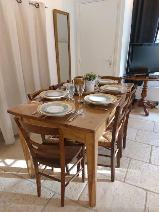 Chez Laurette - Charming Apartment In Historic Village Near Versailles Марли-ле-Руа Экстерьер фото