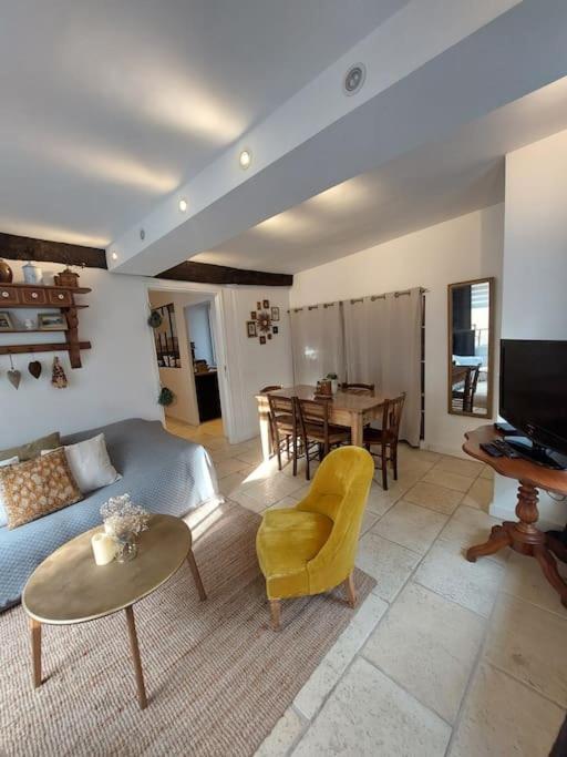 Chez Laurette - Charming Apartment In Historic Village Near Versailles Марли-ле-Руа Экстерьер фото
